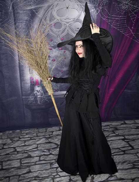 Creating a Unique and Creative Spirit Halloween Witch Ensemble